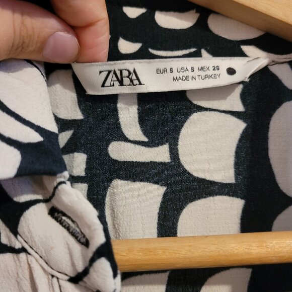 Size 9 Beautiful Navy and White ZARA Maxi Dress (great condition) - Picture 3 of 4